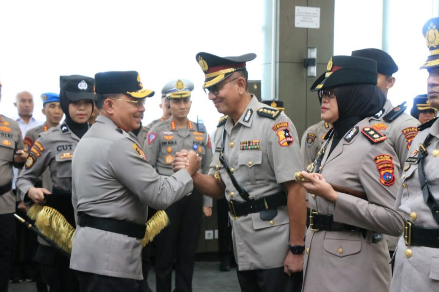 Kapolda Sumbar Pimpin Upacara Pelantikan Irwasda dan Sertijab 2 Kapolres di Jajaran Polda Sumbar