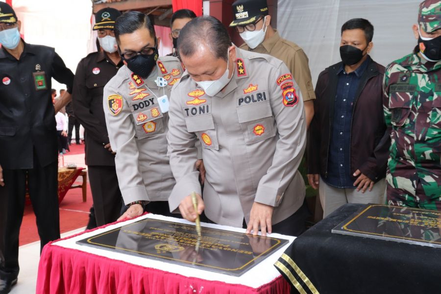 Kapolda Sumbar Resmikan Gedung Satreskrim dan Subbag Humas Polres Bukittinggi