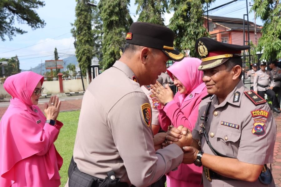 Kapolres Pasaman Pimpin Sertijab Wakapolres dan Sejumlah Pejabat Utama