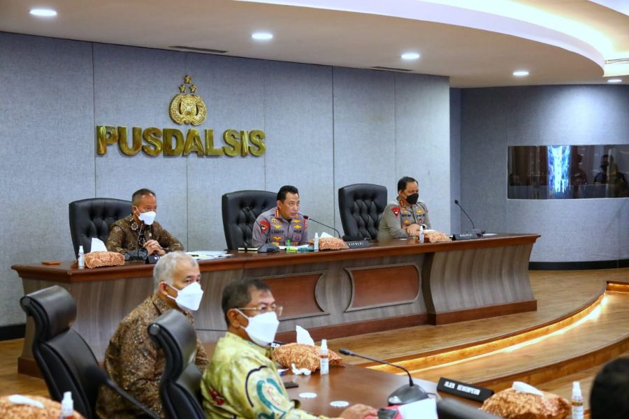 Kapolri Bentuk Satgas Gabungan Awasi 24 Jam Produksi dan Distribusi Ketersedian Minyak Goreng Curah