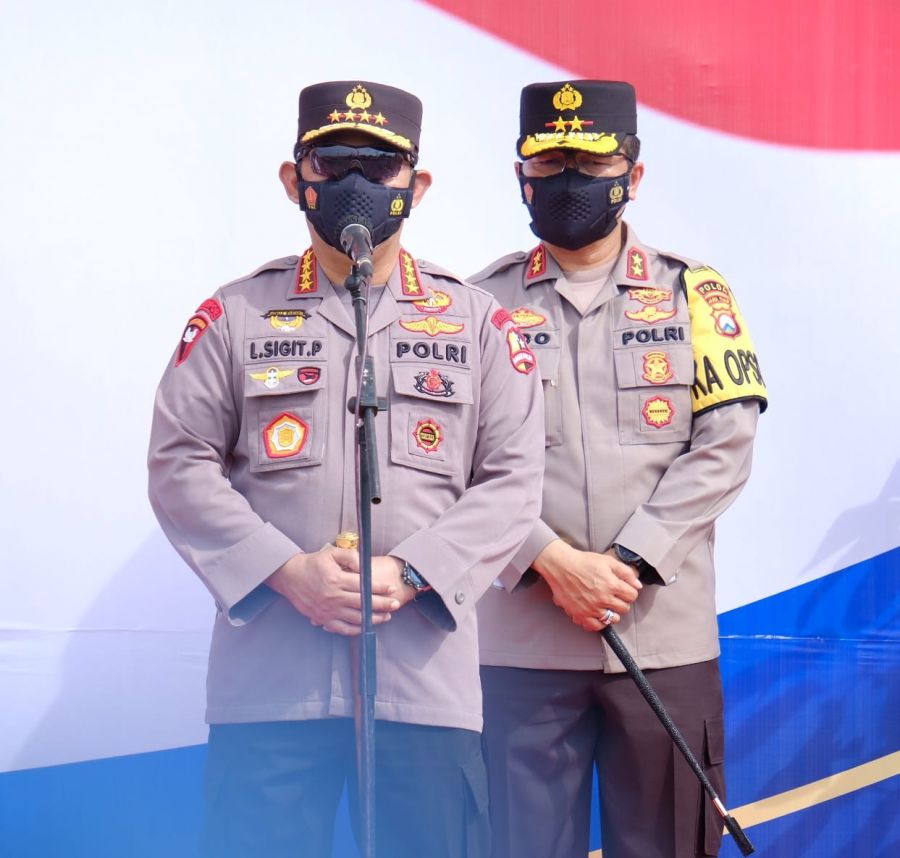 Kapolri Sebut 475.420 Paket dan 2.471.217 Kg Beras Disalurkan ke Warga Selama PPKM Darurat