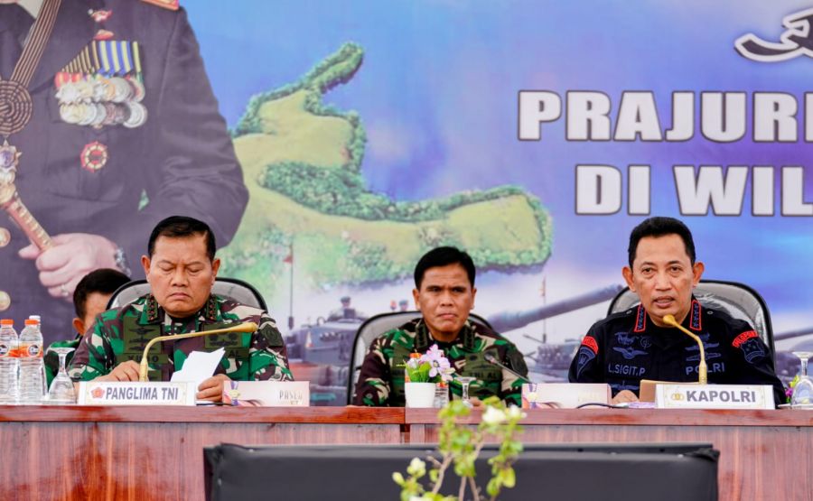 Kapolri Tegaskan TNI-Polri Kawal Seluruh Kebijakan Pemerintah Terkait Pembangunan Papua 
