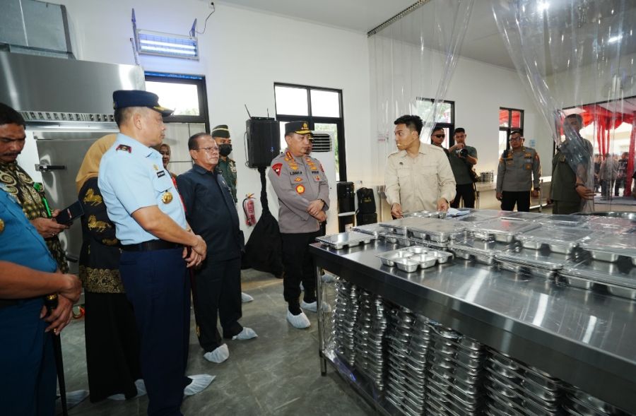 Kapolri Tinjau SPPG Polda Sulsel, Pastikan Kesiapan Dukung Program MBG