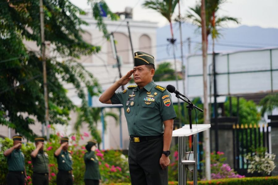 Kasi Pers Kasrem 032/Wbr : Upacara Bendera Merupakan Bentuk Jiwa Nasionalisme