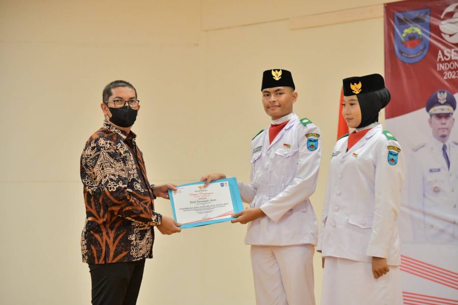 Keberhasilan Paskibra Kota Sawahlunto Mendapat Apresiasi Dari Walikota Deri Asta