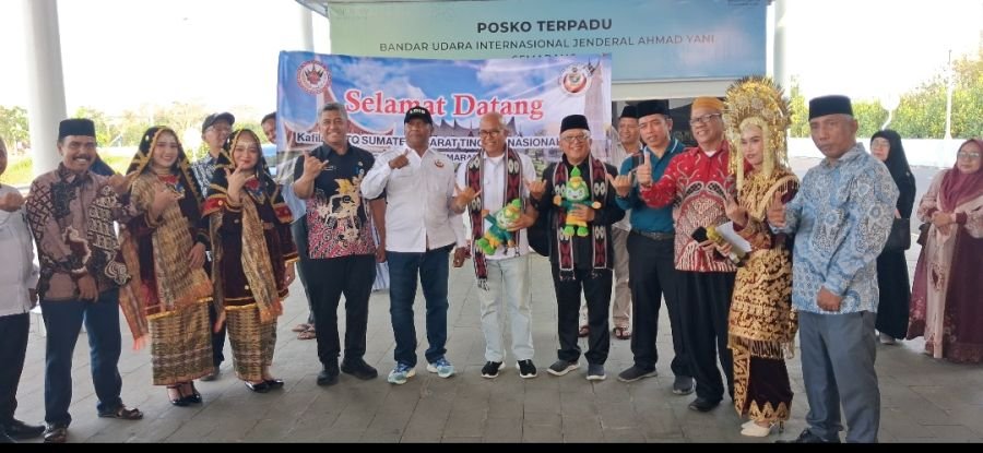 Kedatangan Khafilah Sumbar Disambut IKM Semarang dengan Jamu Tradisional