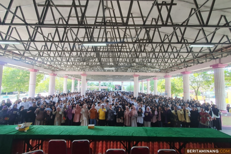 Kegiatan Krida Mahasiswa 2024 FBS UNP Bertajuk Perjalanan Baru Semangat Baru Dibuka Dekan