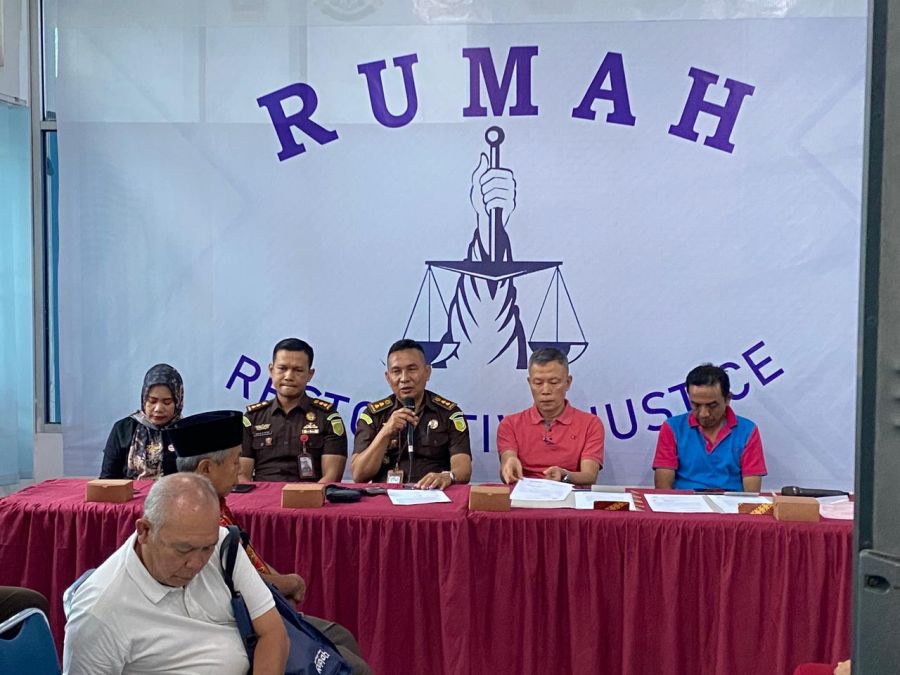 Kejari Padang Berhasil RJ Kan Kasus Penganiayaan 