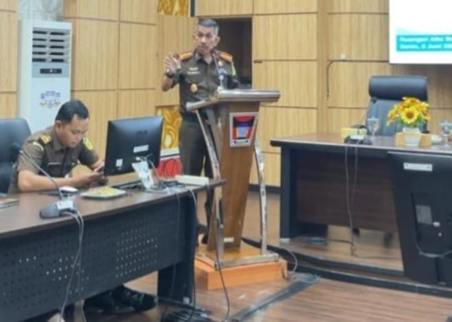 Kejari Padang Berikan Penerangan Hukum :  Peran & Kedudukan Dubalang Kota Serta Pengenalan KUHP Baru