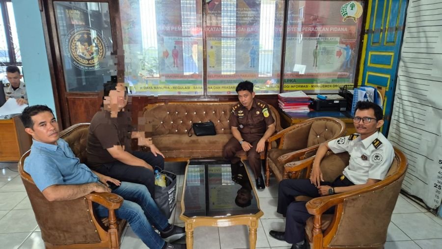 Kejari Padang Eksekusi Terpidana Kasus Penipuan dan Penggelapan 