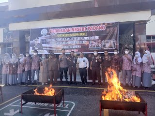 Kejari Padang Musnahkan 4,2 Kilogram Sabu, Alarm Peredaran Narkoba di Kota Padang