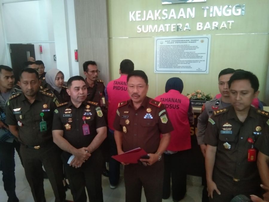 Kejati Sumbar Kembali Tahan 3 Orang Tersangka Terkait Dugaan Korupsi Sapi Bunting