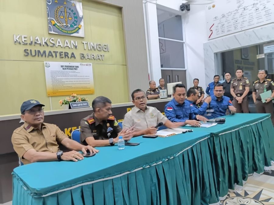 Kejati Sumbar Resmi Tahan Bendahara UIN IB Padang