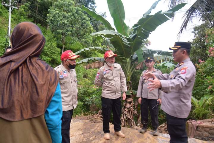 Kembali Dilanda Longsor, Pemko Sawahlunto Kerahkan Semua Personel & Peralatan Penanggulangan Bencana