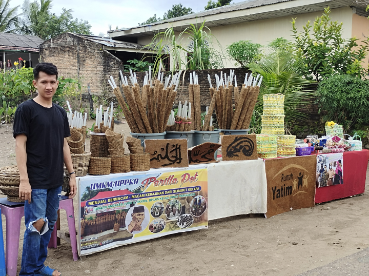 Kembangkan Kerajinan Serabut Kelapa, Farilla Pot Berikan Lapangan Kerja bagi Masyarakat Sekitar