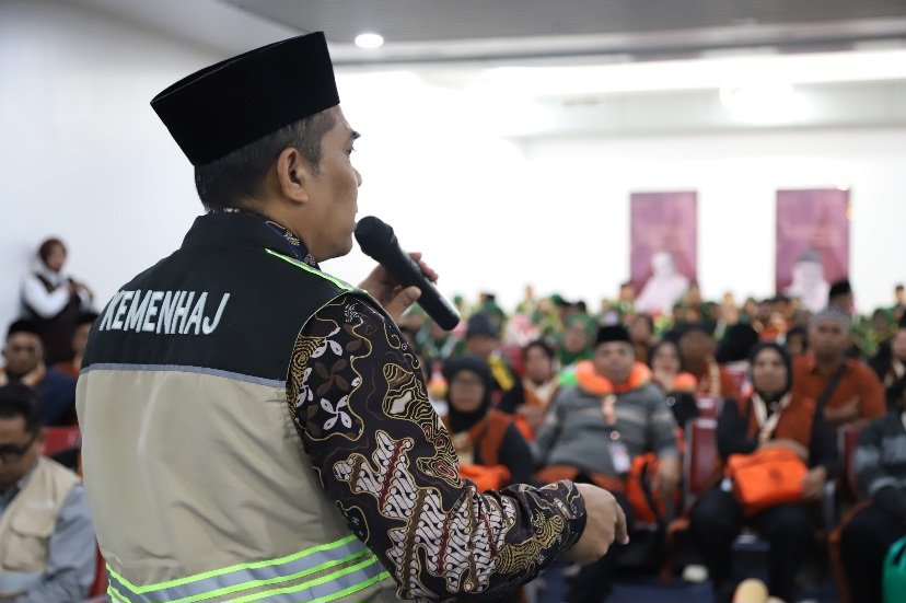Kemenhaj Sumbar Akan Tindak Tegas Travel Umrah Tak Berizin, Jemaah Umrah Diminta Selektif 