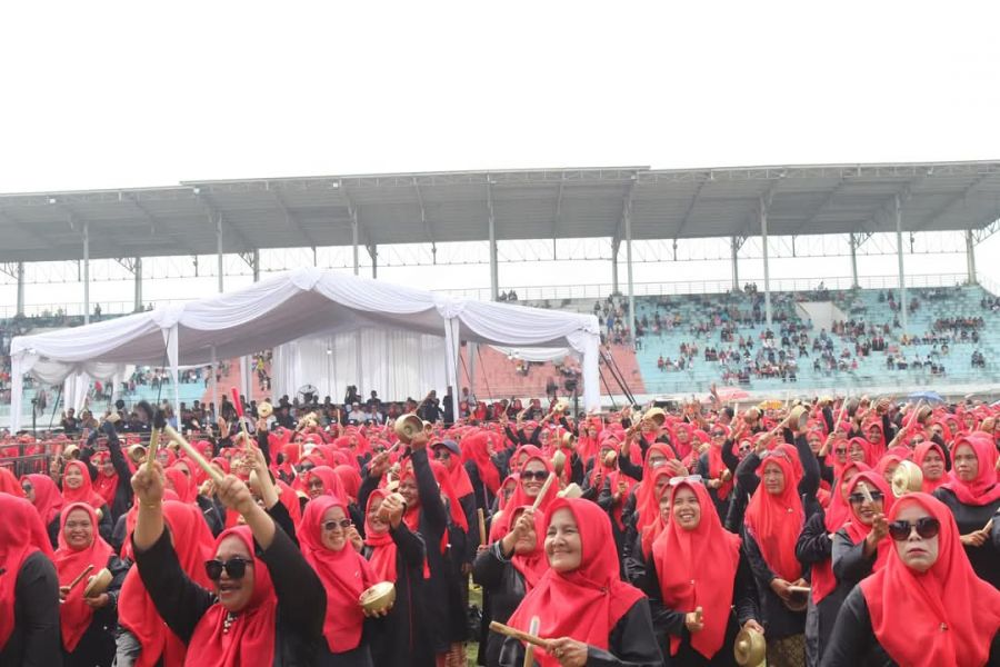 Ketua DPRD Dharmasraya Apresiasi Kegiatan Talempong Paciak yang dimainkan Bundo Kandung