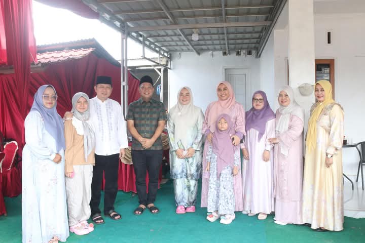 Ketua DPRD Dharmasraya Gelar Open House Pererat Silaturahmi di Hari Raya Idul Fitri