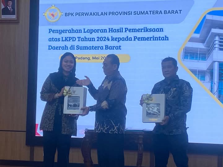 Ketua DPRD Kabupaten Dharmasraya Berikan Sambutan Terkait Penyerahan LHP  Atas LKPD Tahun 2024