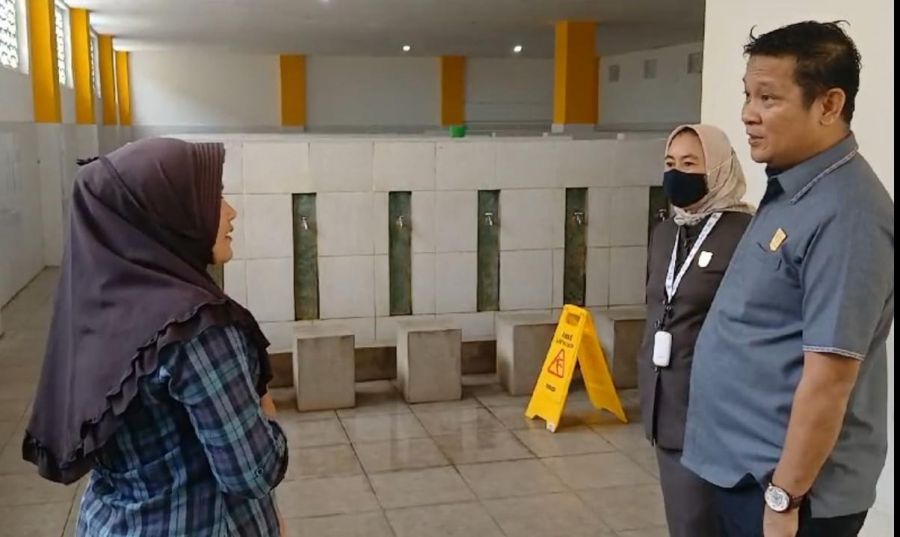 Ketua DPRD Tinjau Mesjid Agung Dharmasraya, Setelah dapat kabar Tempat Wudhu Tak Bersih