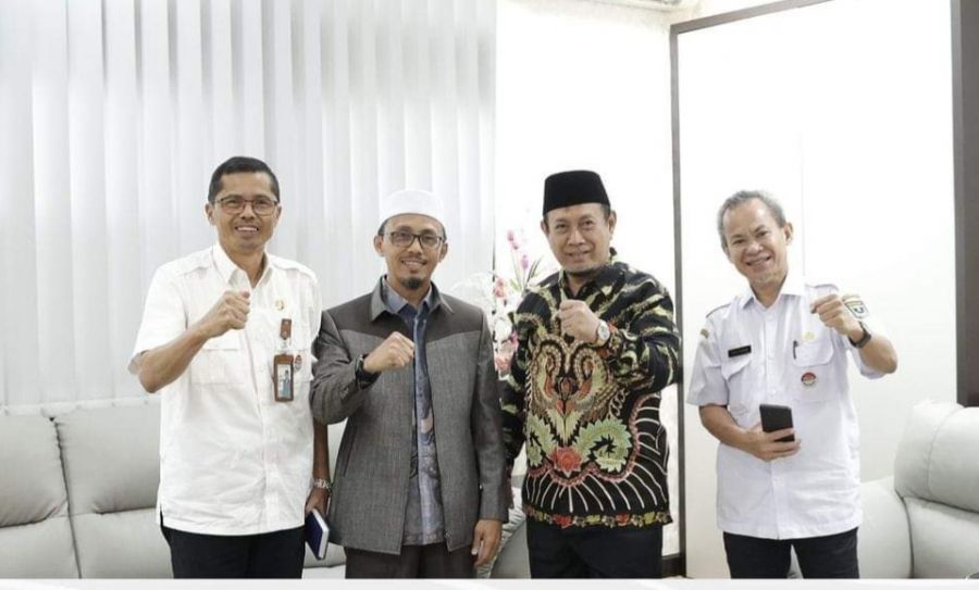 Ketua Sementara DPRD Sumbar Irsyad Safar Terima Kunjungan Ketua Sementara DPRD DKI Jakarta