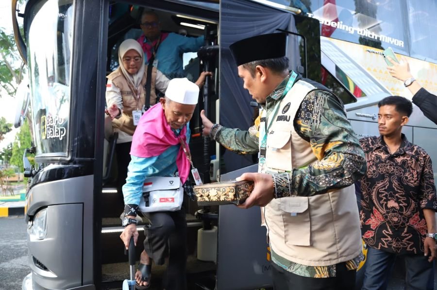 Kloter Pertama Dari Padang Masuk Asrama Haji