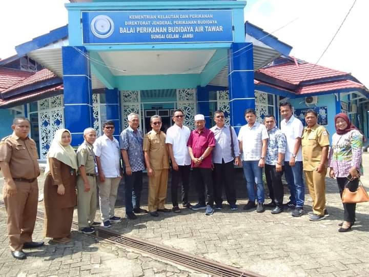 Komisi II DPRD Kabupaten Dharmasraya Adakan Konsultasi Terkait Pengembangan Ikan Air Tawar 