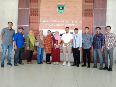 Komisi III DPRD Kabupaten Tanjung Jabung Timur Kunjungi DPRD Sumbar