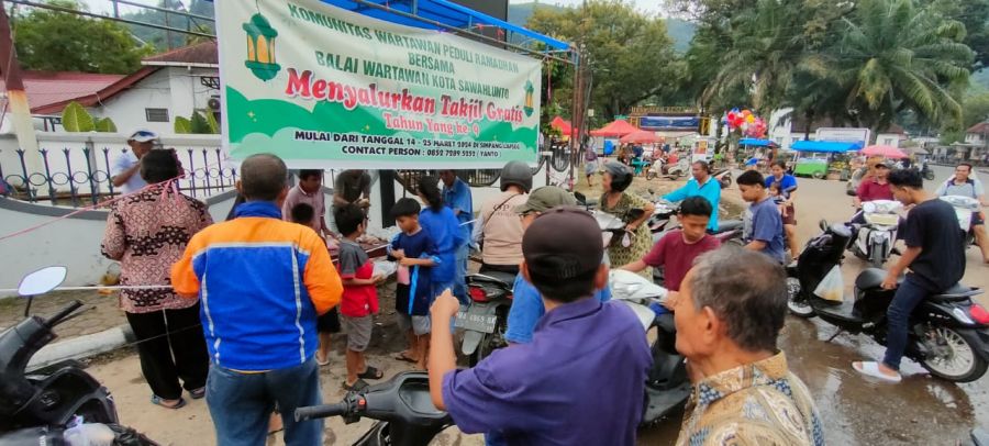 Komunitas Wartawan Peduli Sawahlunto Rayakan HUT ke-10 dengan Program Takjil Gratis Sebulan Penuh