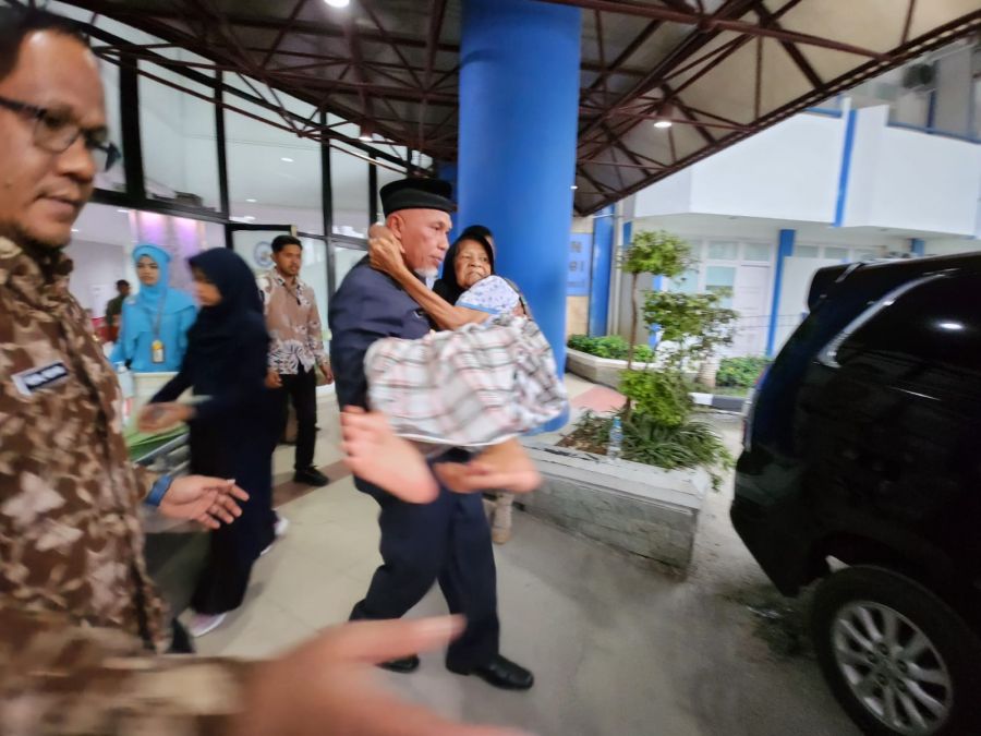 Kondisi Kesehatan Ibunda Membaik, Mahyeldi Ucapkan Terima Kasih pada Masyarakat dan Paramedis