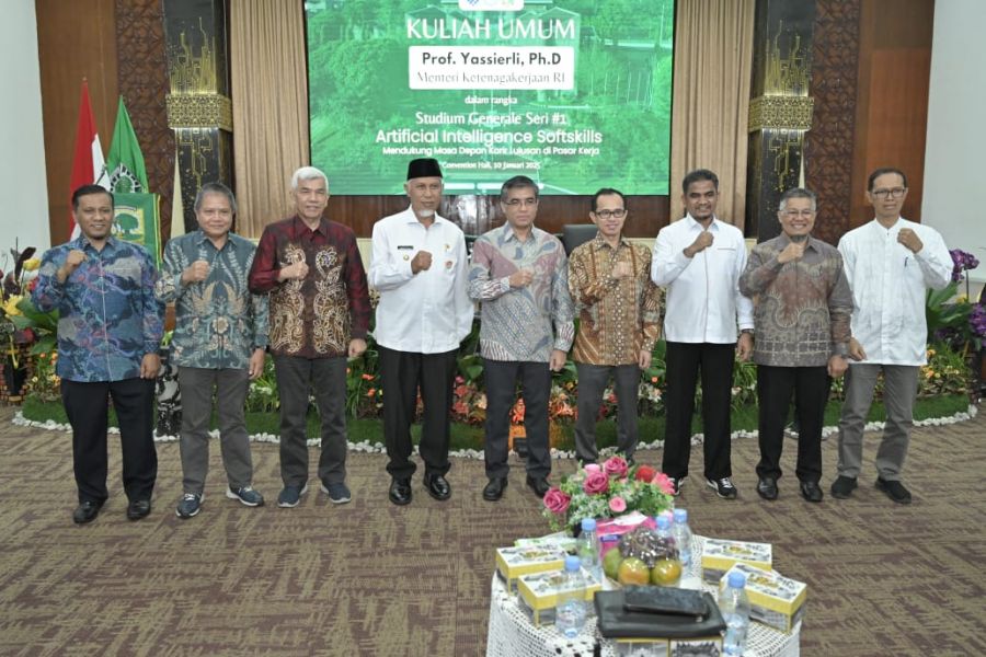 Kuliah Umum Bersama Menaker Yassierli di Unand, Gubernur Mahyeldi Fokus Atasi Masalah Tenagakerja