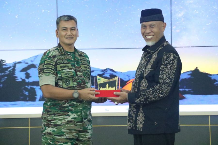 Kunjungan Pangdam III Siliwangi Kunto Arief Wibowo, Konsep Apartemen Ayam Tuai Pujian dari Gubernur