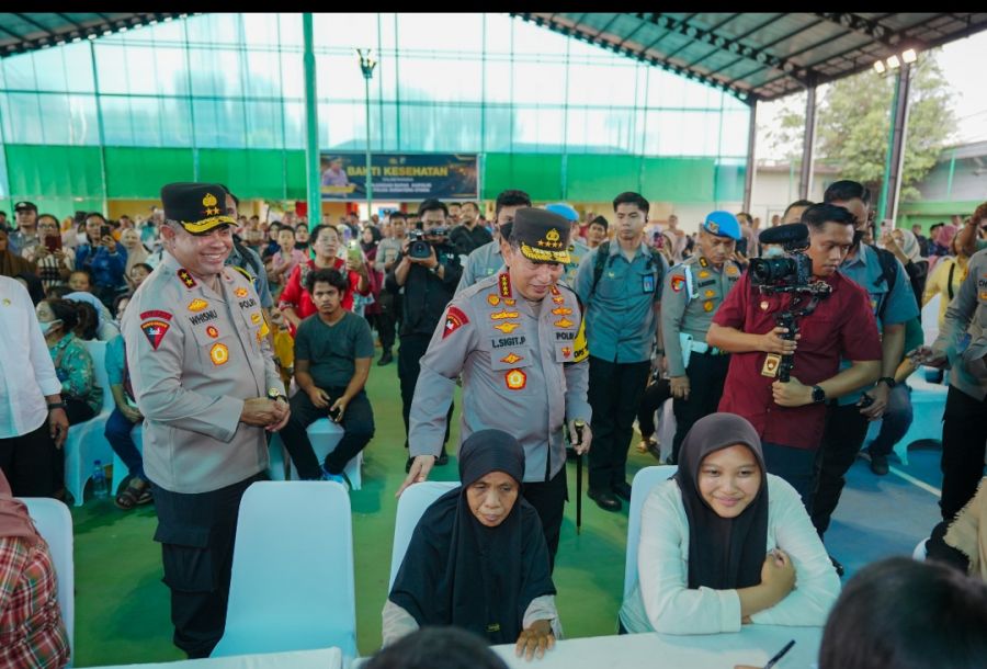 Kunjungi Polda Sumut, Kapolri Tinjau Renovasi Masjid hingga Bakti Sosial