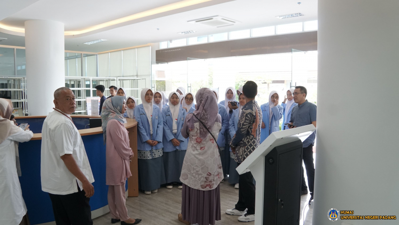 Kunjungi UNP, MAS Ar Risalah Gali Informasi Seputar Kampus hingga Kunjungi Perpustakaan UNP
