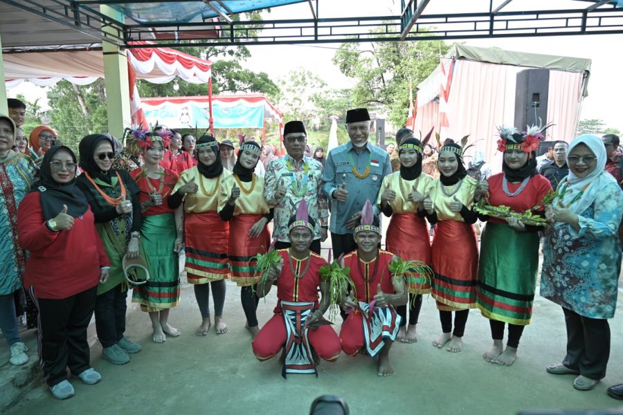 Kunker Disambut Tari Turu' Kreasi, Mahyeldi Ajak Siswa-Siswi Mentawai Tampil di Istana Gubernur