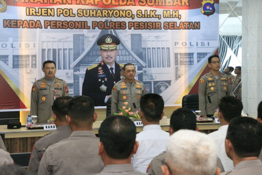 Kunker ke Polres Pesisir Selatan, Kapolda Sumbar Resmikan Dua Asrama Polsek