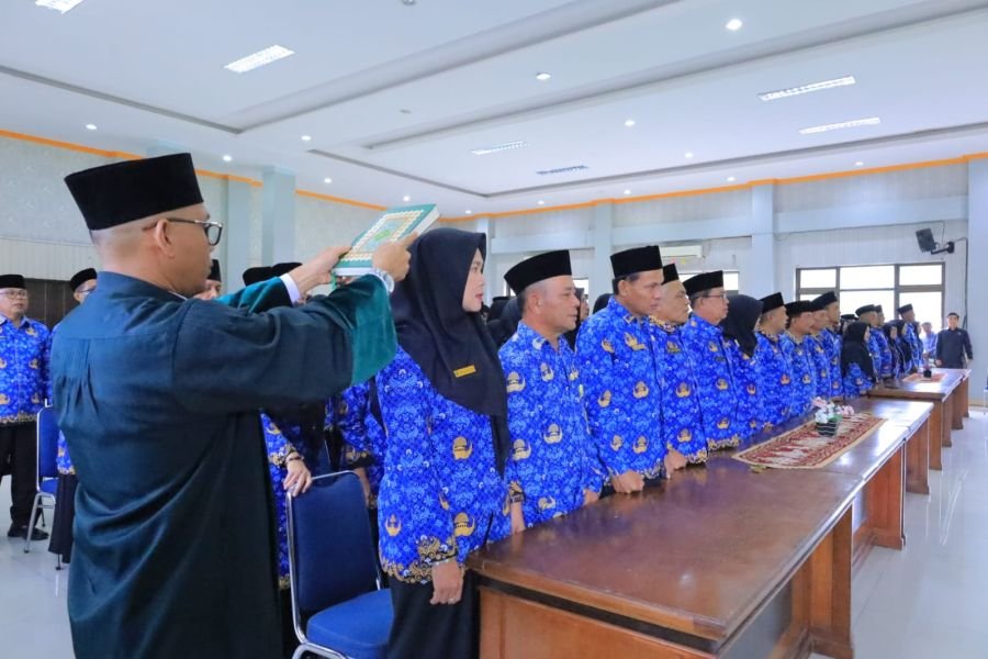 Lantik 90 Kepsek, Bupati Welly: Jangan Ada Jual Beli Jabatan