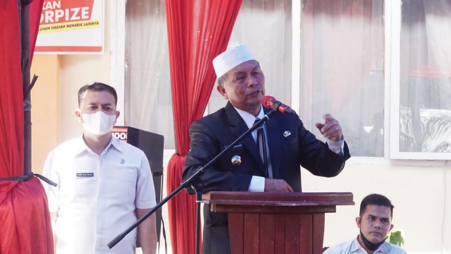 Lantik Bamus Nagari Sasak, Bupati Hamsuardi Harapkan Dedikasi dan Kerjasama dengan Semua Pihak