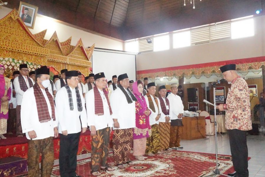 Lantik Pengurus K-SMR, Gubernur Sumbar Harap K-SMR Berdayakan 600 Ribu UMKM