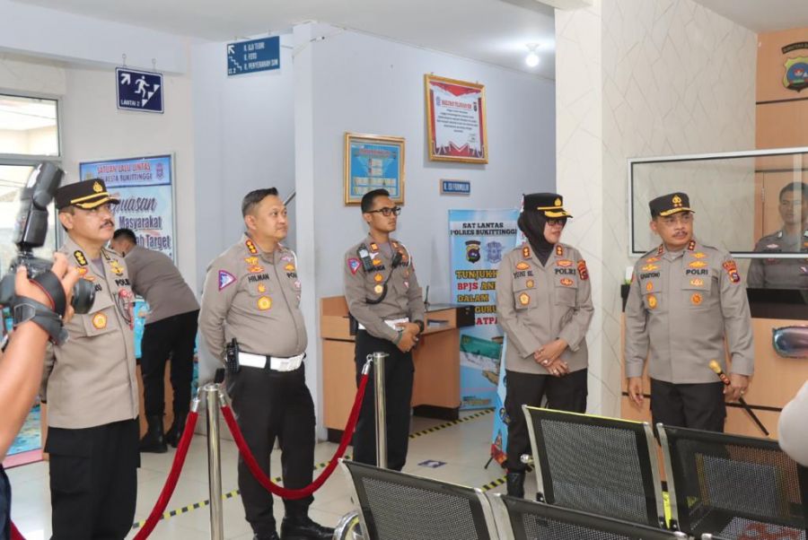 Irjen Suharyono: Layani Masyarakat dengan Sepenuh Hati dan Ikhlas Sama Dengan Ibadah