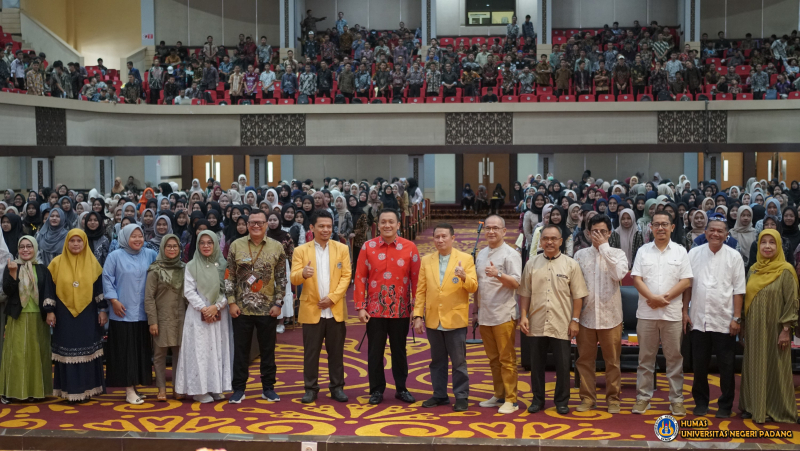 Mahasiswa FIS UNP Ikut Kuliah Umum Bersama Stafsus Presiden Diaz Hendropriyono Bahas Perubahan Iklim