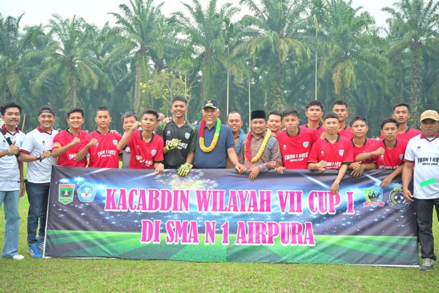 Mahyeldi Akan Gelar Turnamen Sepak Bola Piala Gubernur bagi Pelajar SMK dan SMA di Sumbar Tahun 2024