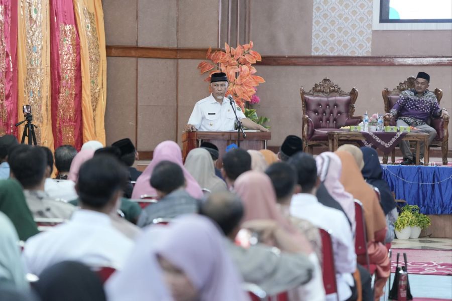 Mahyeldi Apresiasi Buku 'Dari Surau untuk Indonesia' sebagai Penegas Identitas Warga Minangkabau