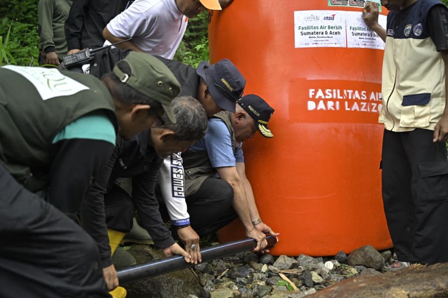 Mahyeldi Hadiri Pemasangan Pipanisasi Air Bersih untuk Warga Terdampak Banjir Bandang di Tanah Datar