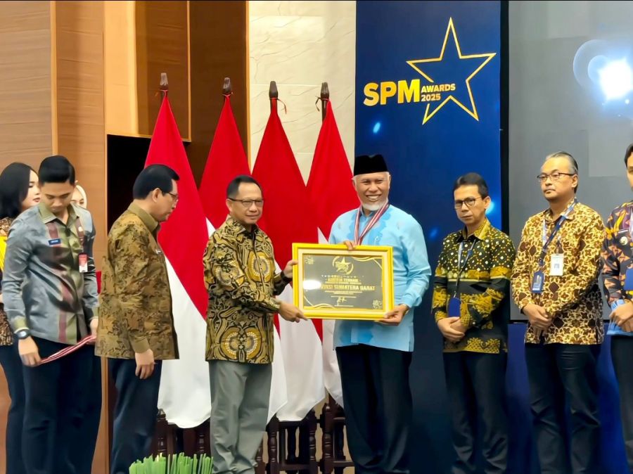 Mahyeldi Kembali Terima Penghargaan Nasional, Pemprov Sumbar Dinilai Berkinerja Terbaik Bidang SPM