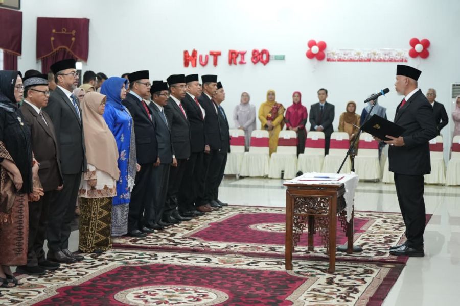Mahyeldi: Pelantikan 14 Pejabat Pimpinan Tinggi Pratama untuk Perkuat Kinerja Pemprov Sumbar