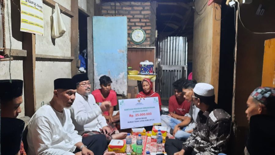 Mahyeldi Sahur di Rumah Warga Pariaman Selatan, Erlina: Terimakasih Pak, Saya Tidak Makan Mie Lagi