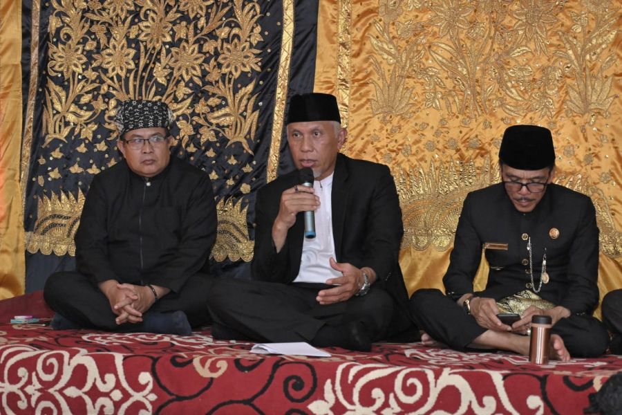 Mahyeldi Tegaskan Bahwa Peran Penghulu Adat Sangat Penting untuk Percepat Kemajuan Nagari