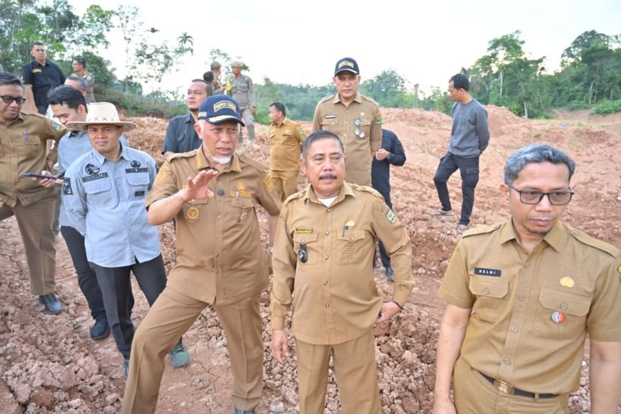 Mahyeldi Turun ke Tambang Emas Ilegal Sijunjung, Tegaskan Penambang Harus Urus Izin