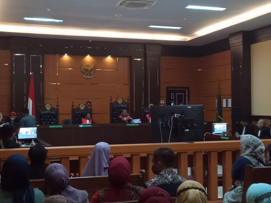 Majelis Hakim Vonis Bebas 13 Terdakwa Kasus Korupsi Pengadaan Ganti Rugi Lahan Tol Padang-Pekanbaru